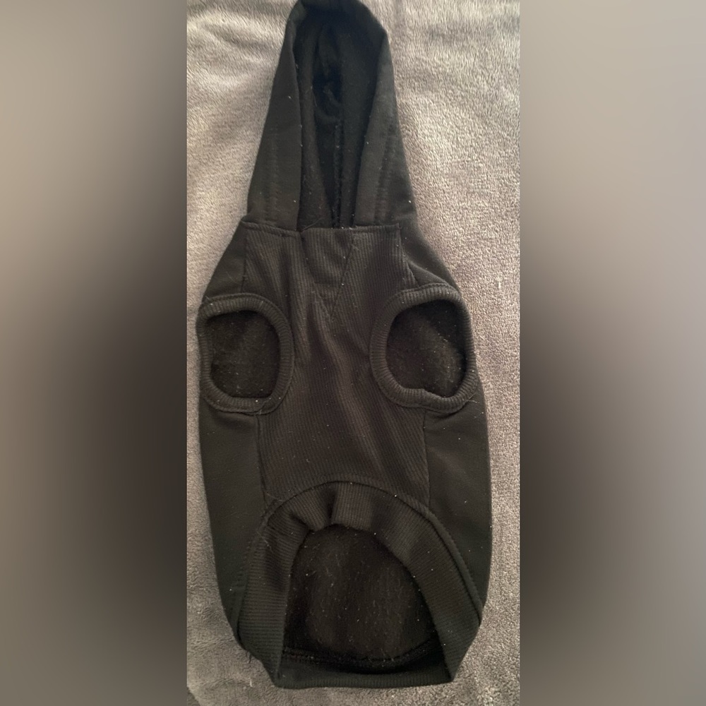 Frisco XS Black Dog Sweatshirt with a hoodie and pocket